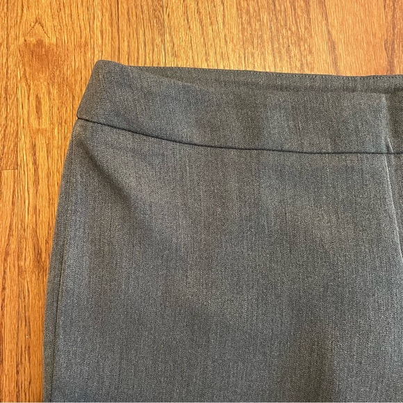 NWT Ellen Tracy Gray Modern Slim Mid Rise Side Zip Ankle Pants size 10 - Picture 3 of 12